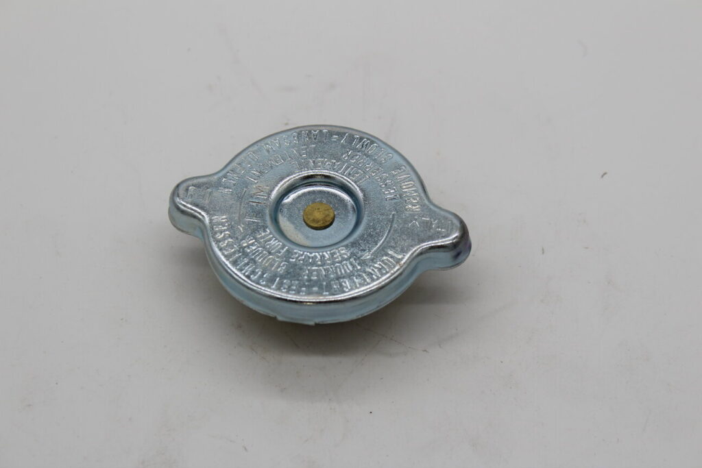 Cap Expansion Tank 2 Ear 0.9 Bar Silver Cad Finish