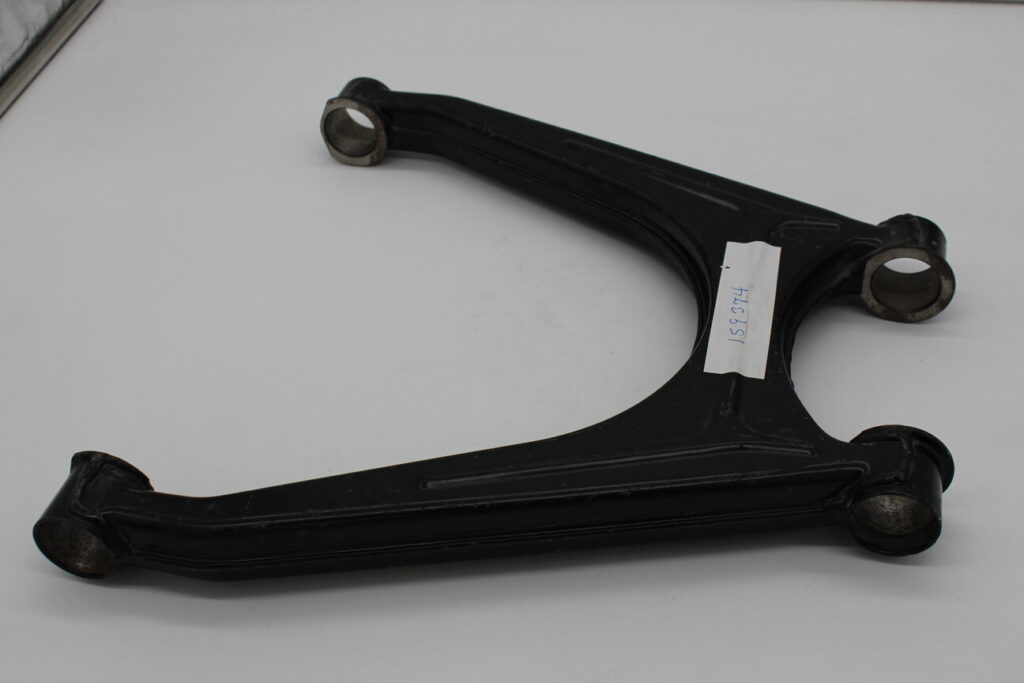 A-Arm Rear Lower DX/SX 355