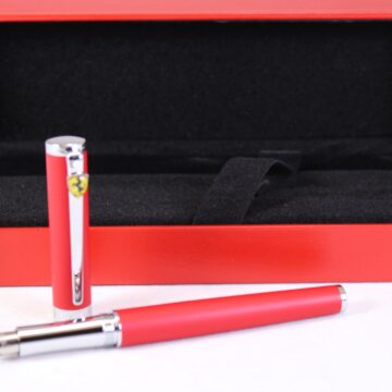 Red Fountain Pen 1 Min