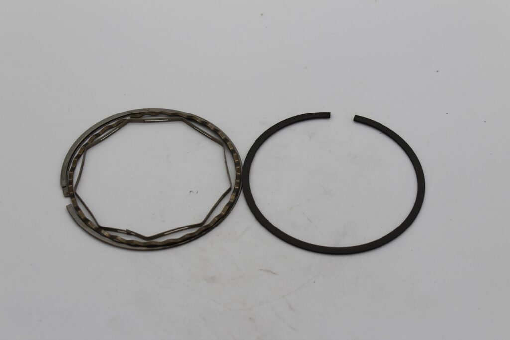 Set Piston Rings (8) 308QV