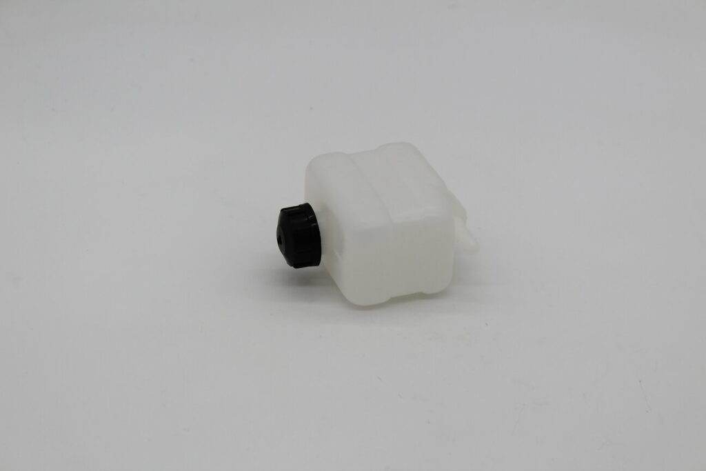 Reservoir Brake / Clutch Fluid