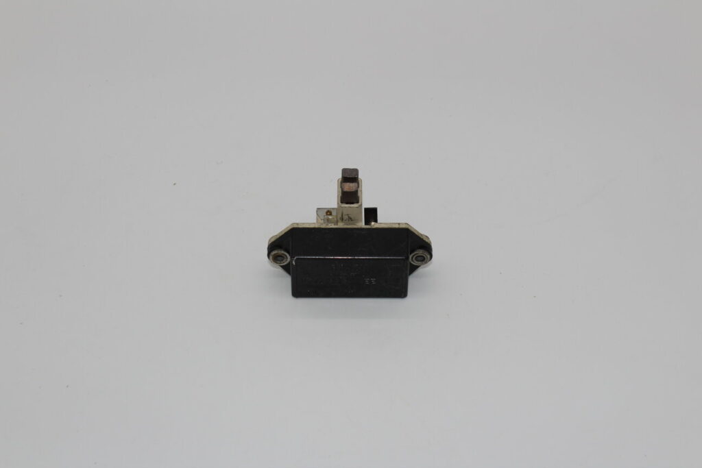 Regulator Alternator Voltage 14.4V