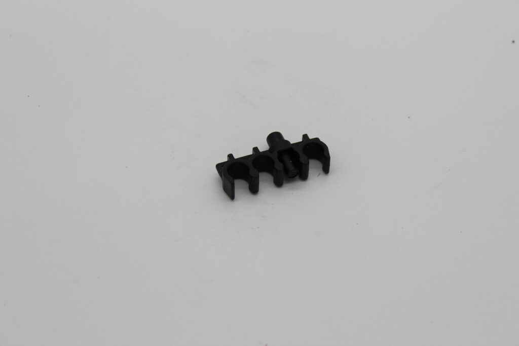 Clip 4 Ignition Wires D. 7.6 (+3)