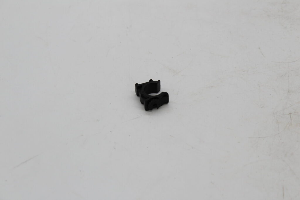 Clip Pipe D.14