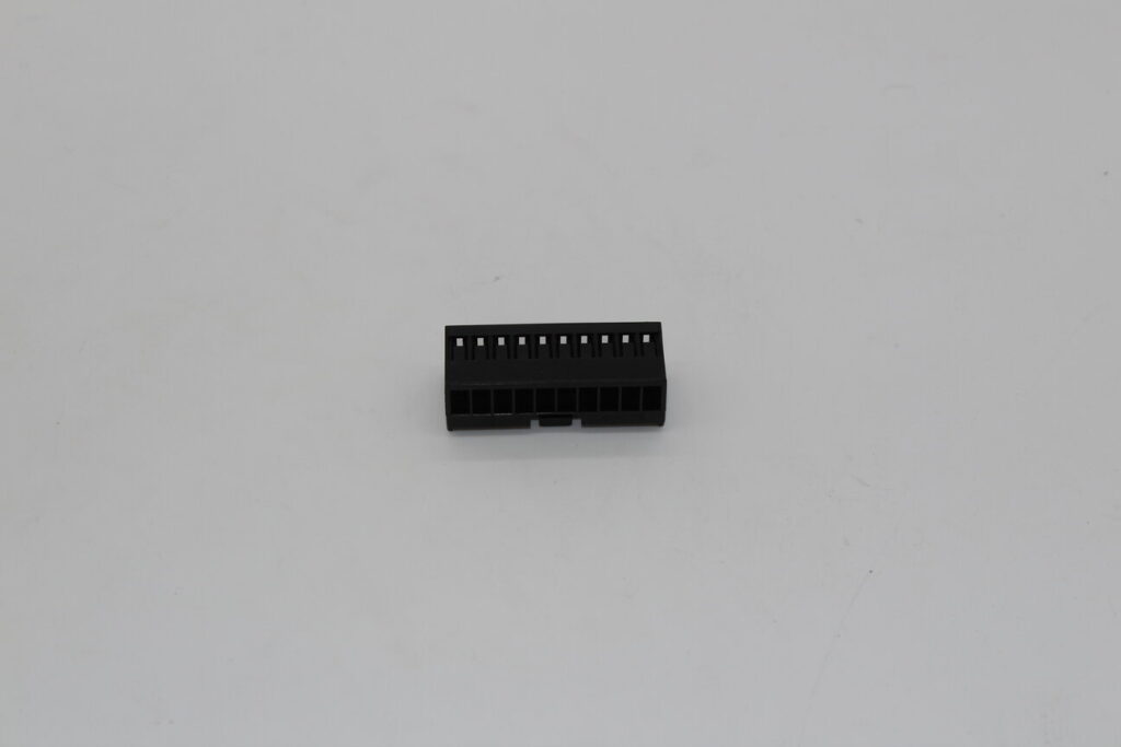 Connector Amp Black 10 Way Female