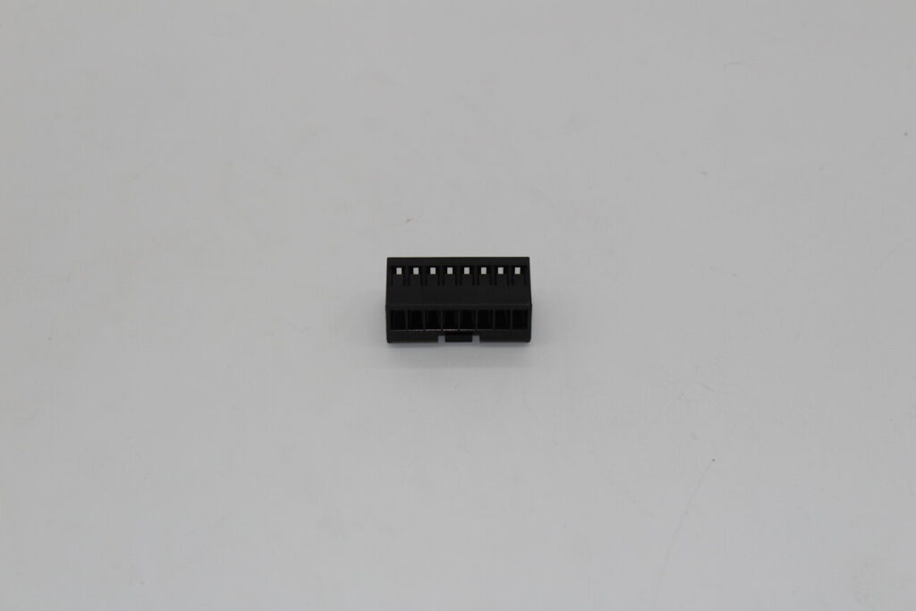 Connector Amp Black 8 Way Male