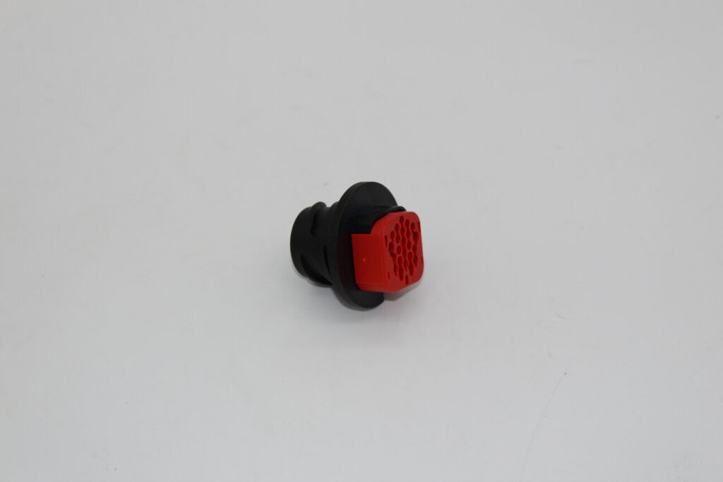 Connector Amp 23 Way Male Round