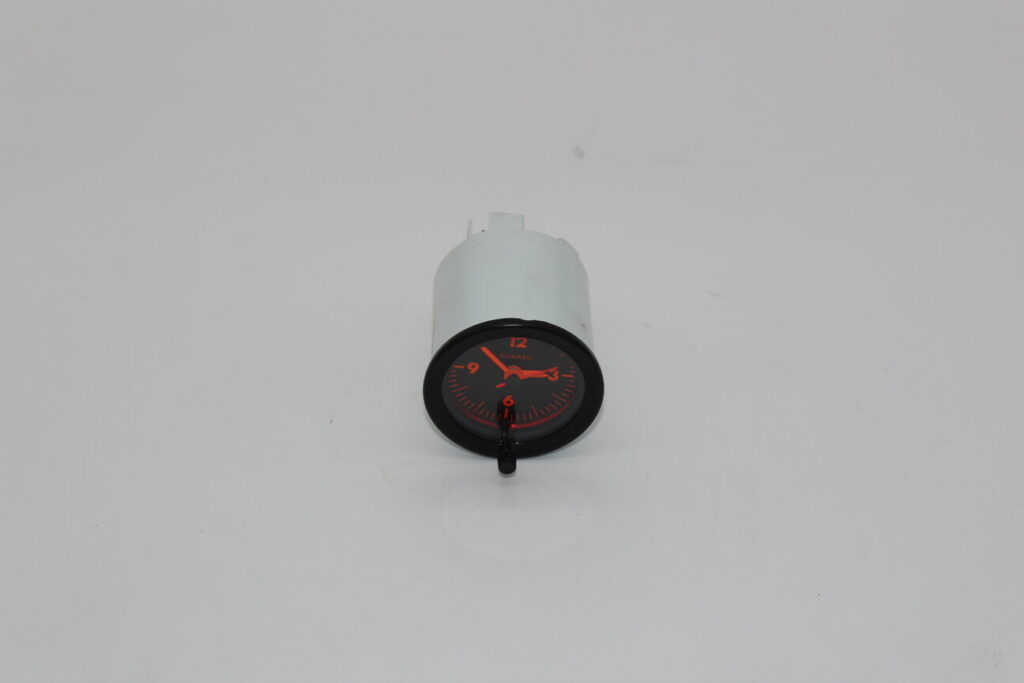 Clock Analog Quartz 512TR/F512M
