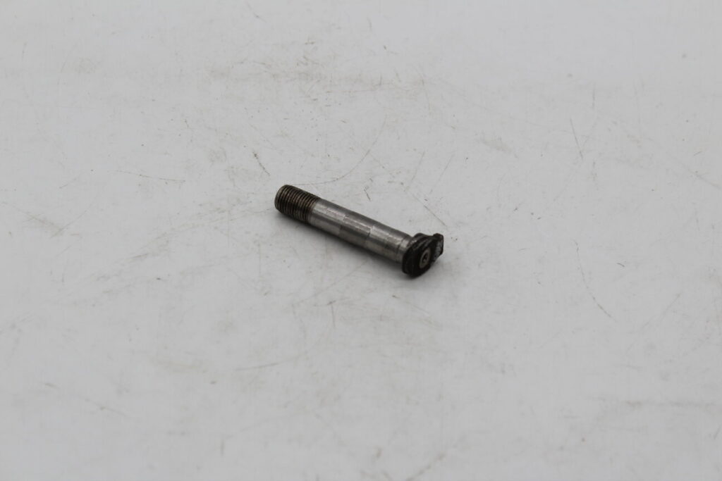 Bolt Connecting Rod 330 (163/209)