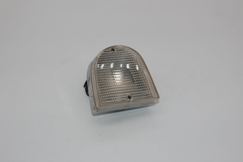 RH Front Indicator Lamp (Orange 2 Wires)