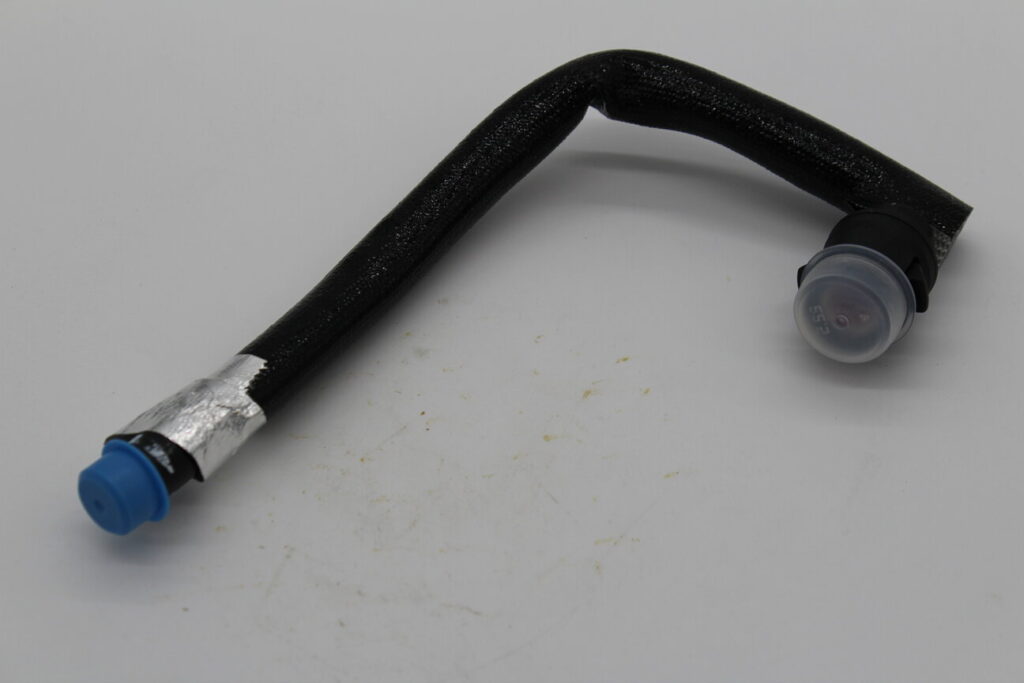 RH Oil Breather Pipe