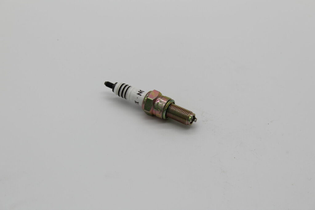 Spark Plug F40 w/o Cats