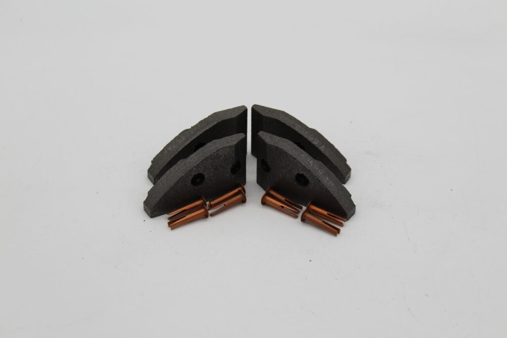Set Park Brake Pads 250/330S1