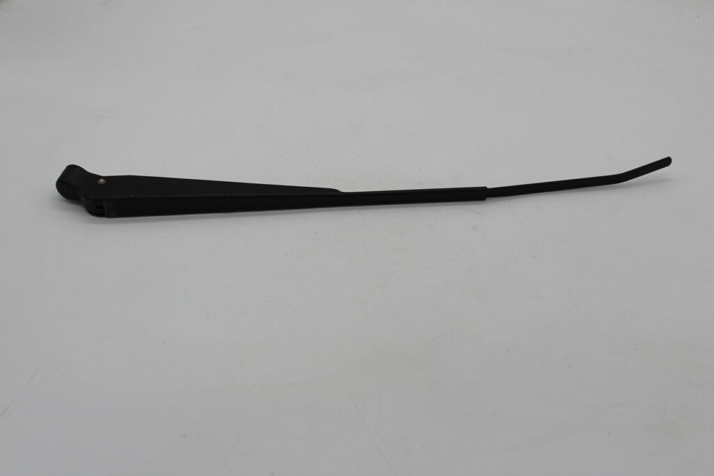 Wiper Arm LH 365 GTC/4