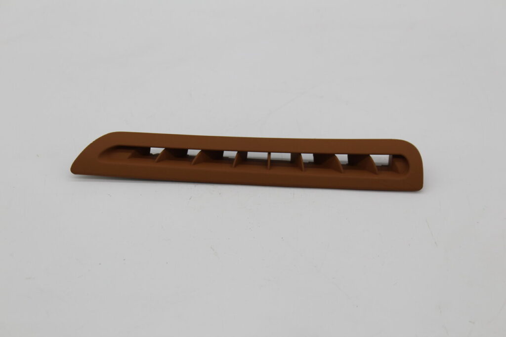 RH AIR VENT