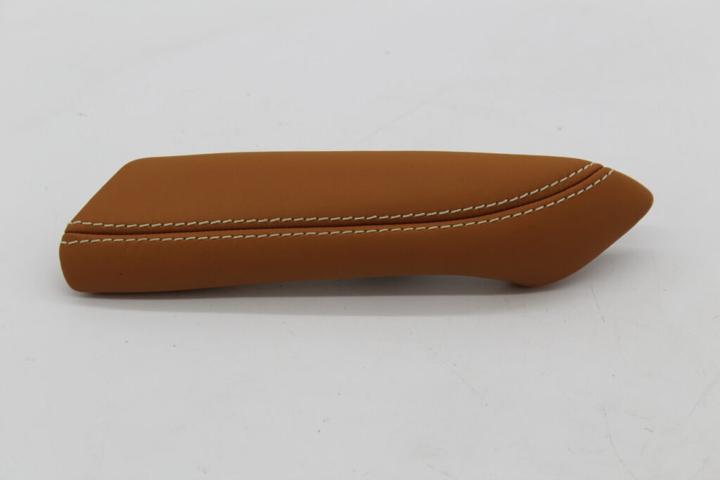 RH Front Door Pull